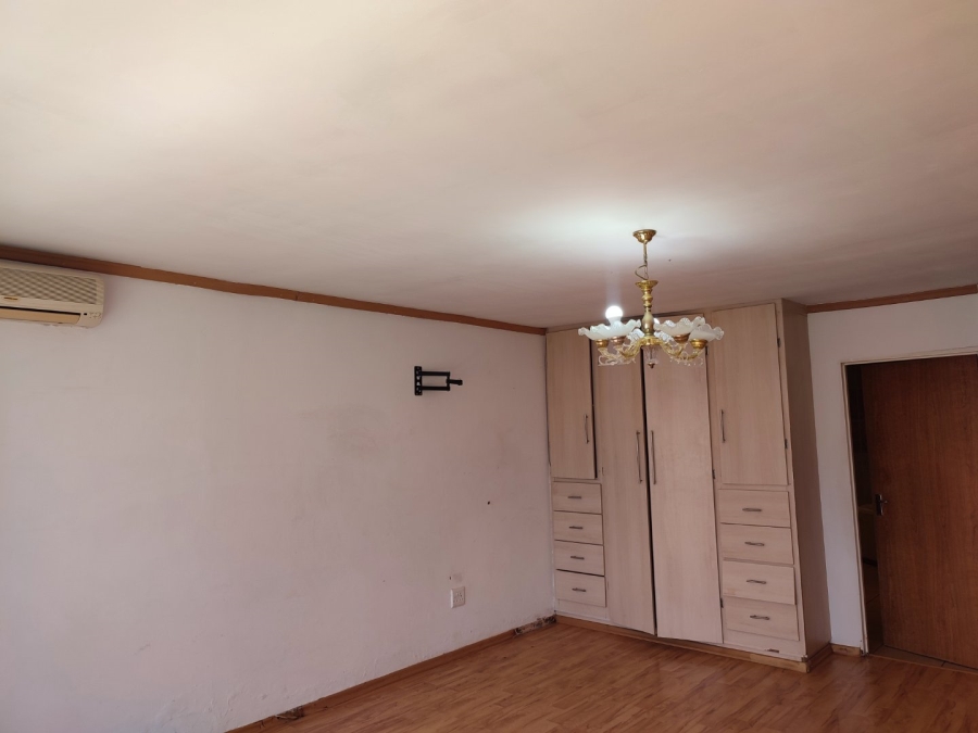 4 Bedroom Property for Sale in Fleurdal Free State